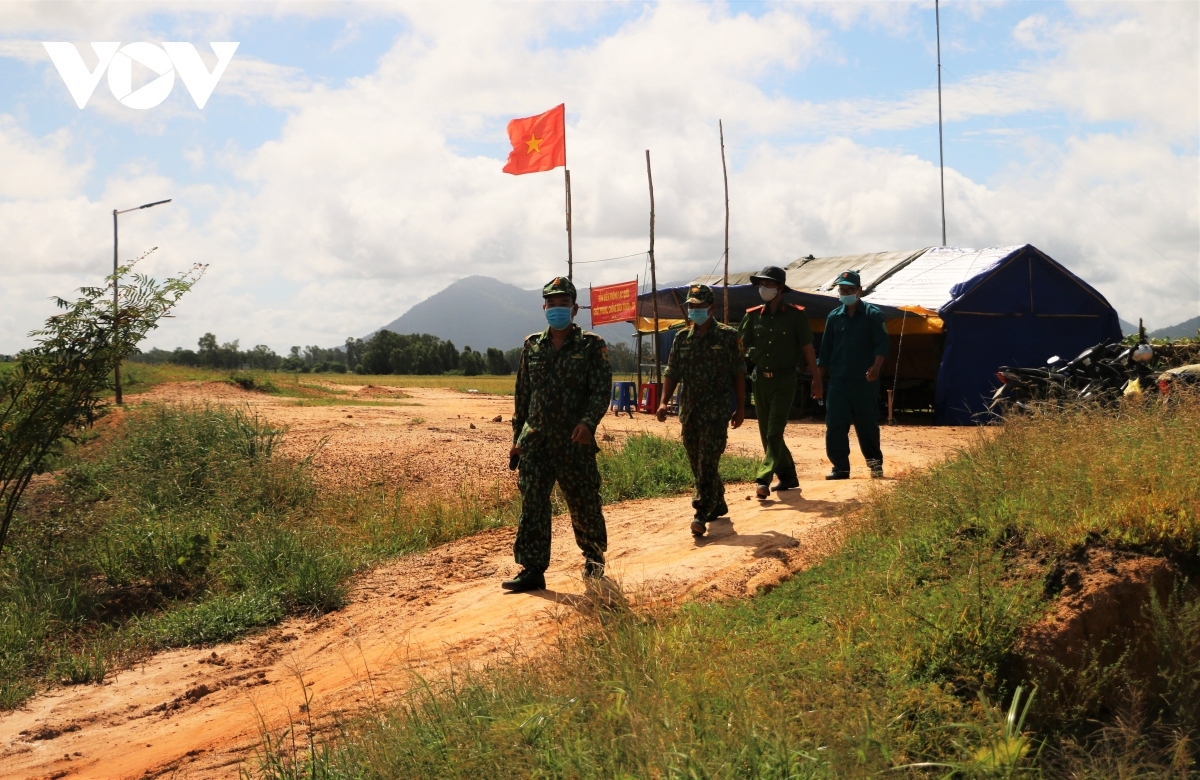 border guards work tirelessly to prevent spread of covid-19 picture 9