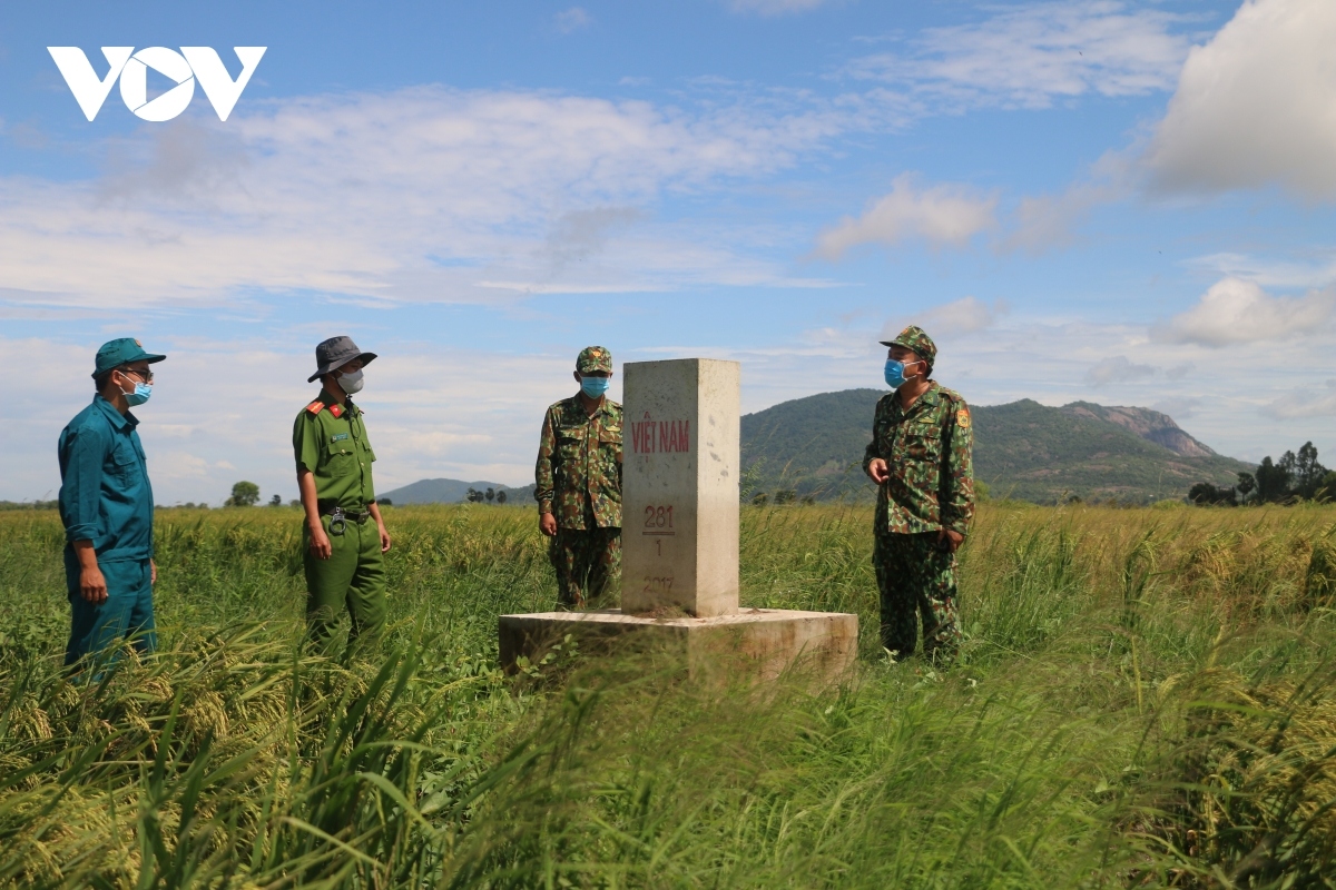 border guards work tirelessly to prevent spread of covid-19 picture 10