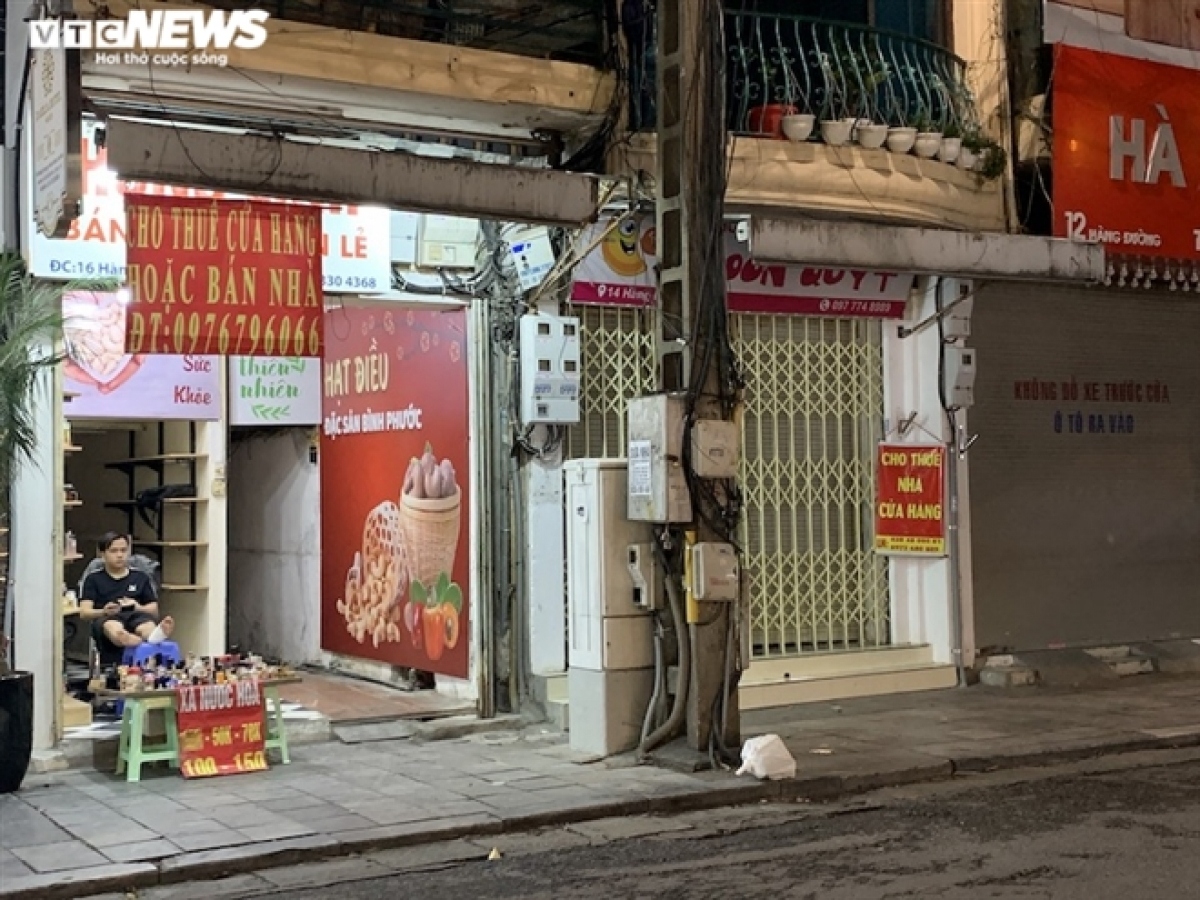 business outlets in hanoi remain shut amid covid-19 fears picture 12