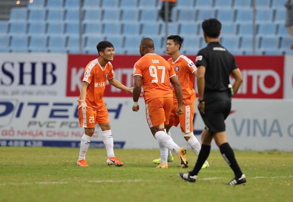 Rafaelson ghi hat-trick, Đà Nẵng "vùi dập" Thanh Hóa