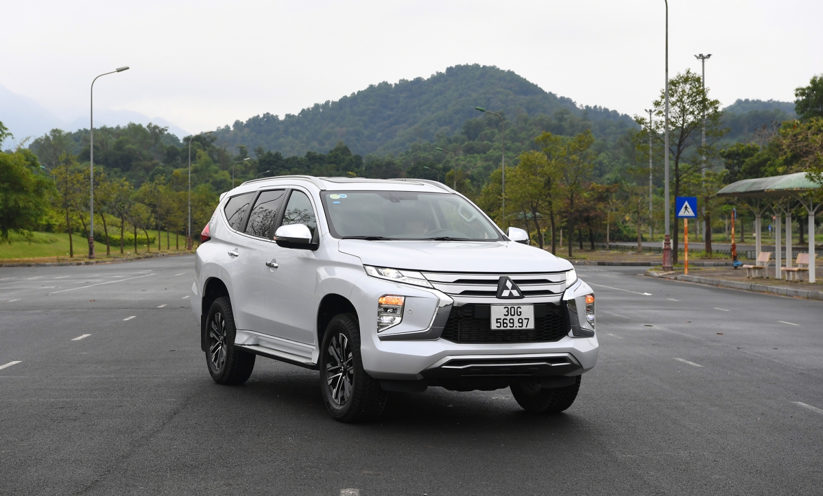 Mitsubishi Pajero Sport 2020 lấy ngoại hình là điểm nhấn