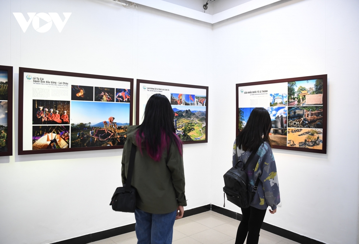 border life vividly depicted at hanoi photo exhibition picture 12