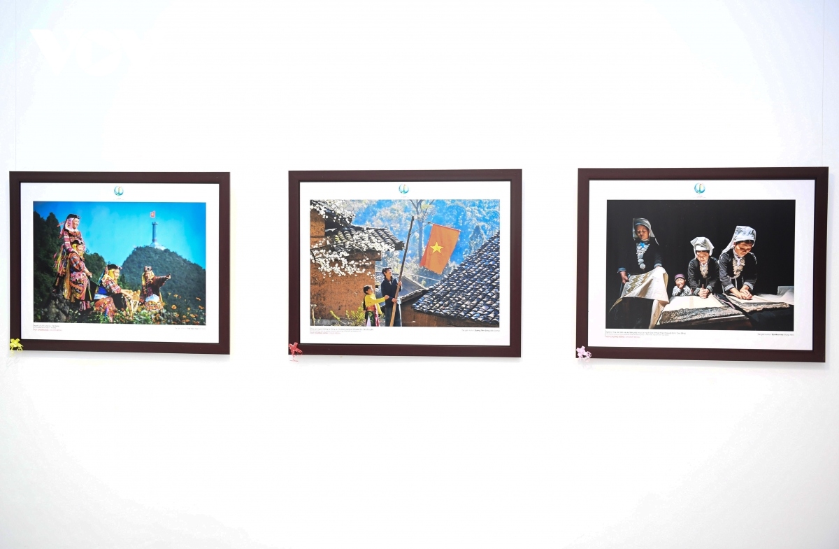 border life vividly depicted at hanoi photo exhibition picture 14
