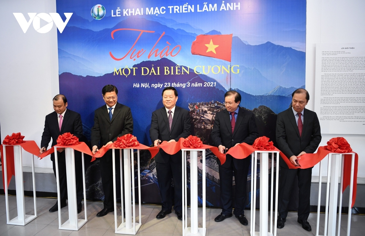 The exhibition opens following the launch of a photo contest run by the Ministry of Culture, Sports and Tourism and the Vietnam Association of Photographic Artists.