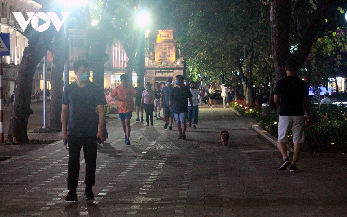hanoi capital reopens weekend pedestrian streets in old quarter picture 11