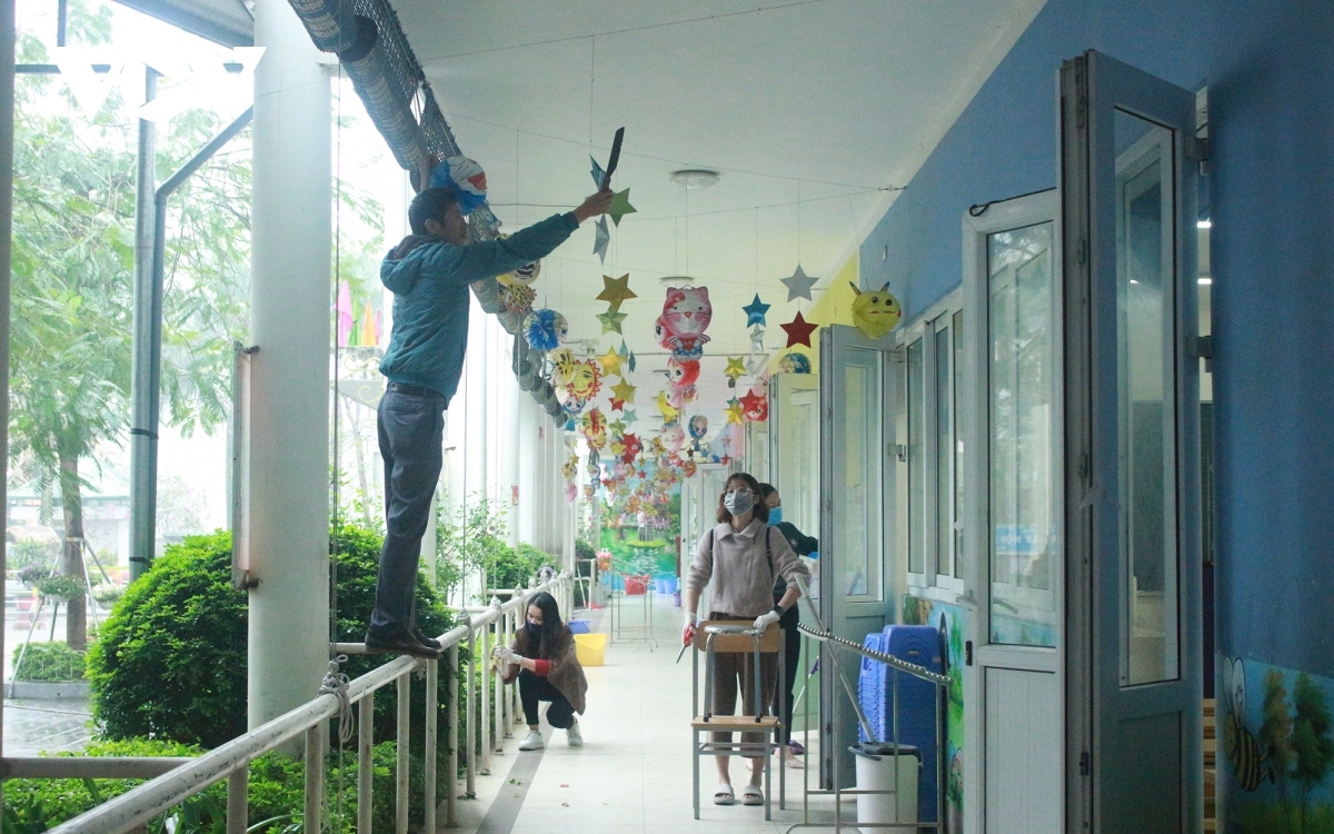 schools in hanoi ready to welcome return of students after long break picture 1
