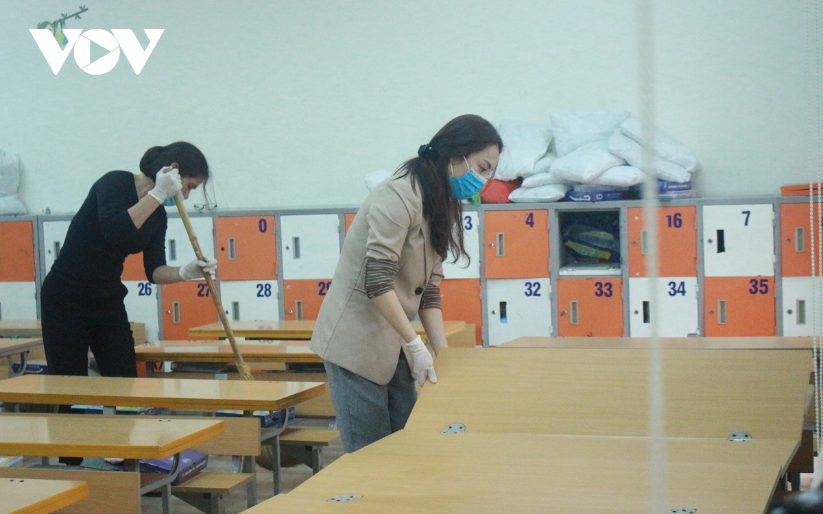 schools in hanoi ready to welcome return of students after long break picture 3