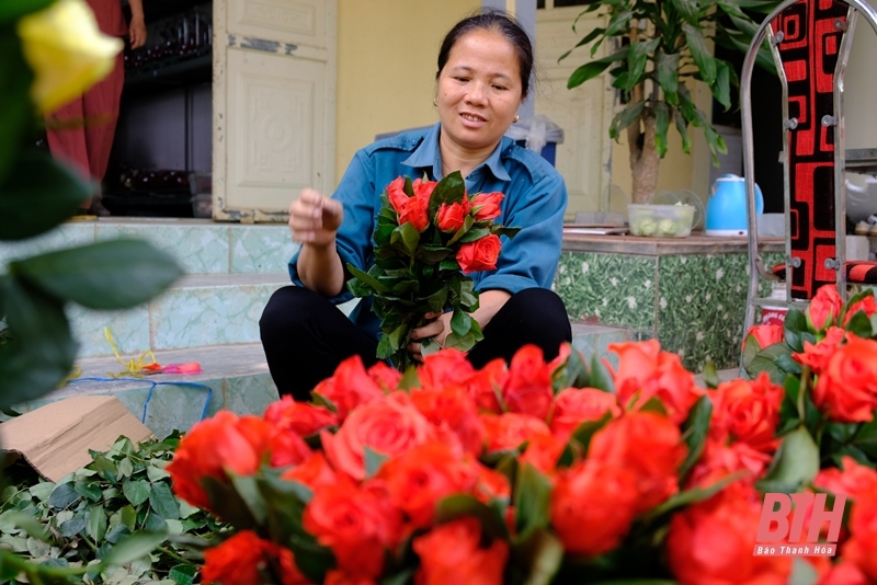 Doc dao nghe lam hoa bat tu hinh anh 9