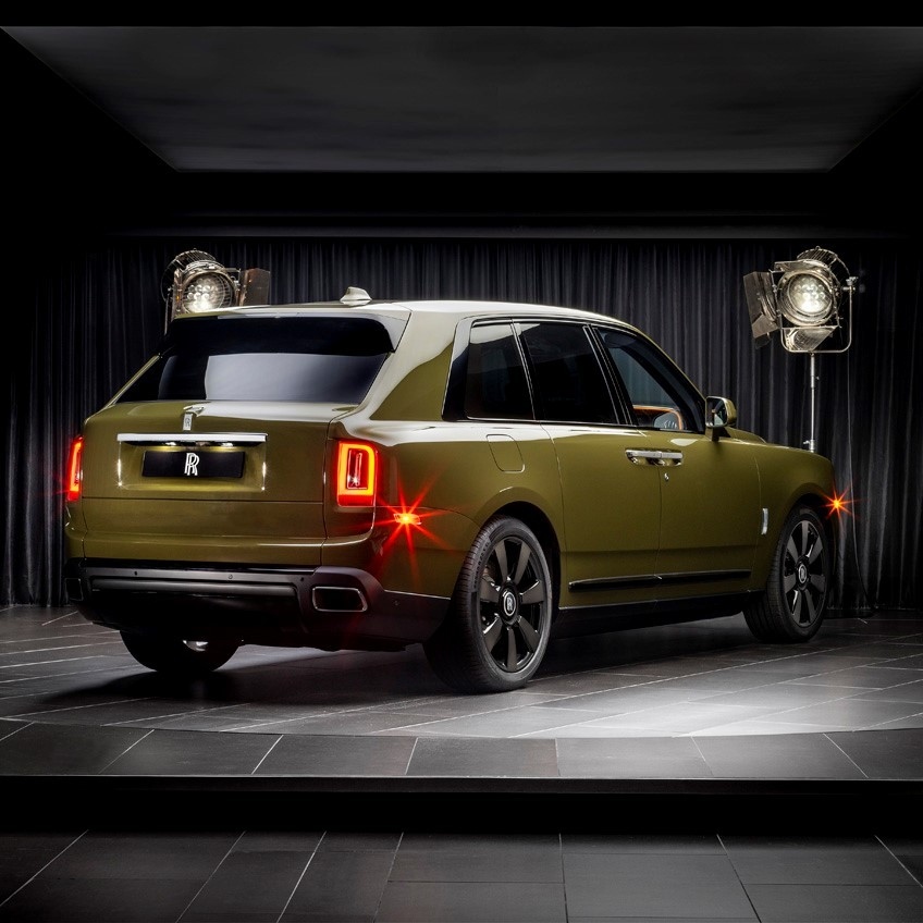 rolls-royce cullinan co them tuy chon mau sac bespoke cho cullinan hinh anh 3