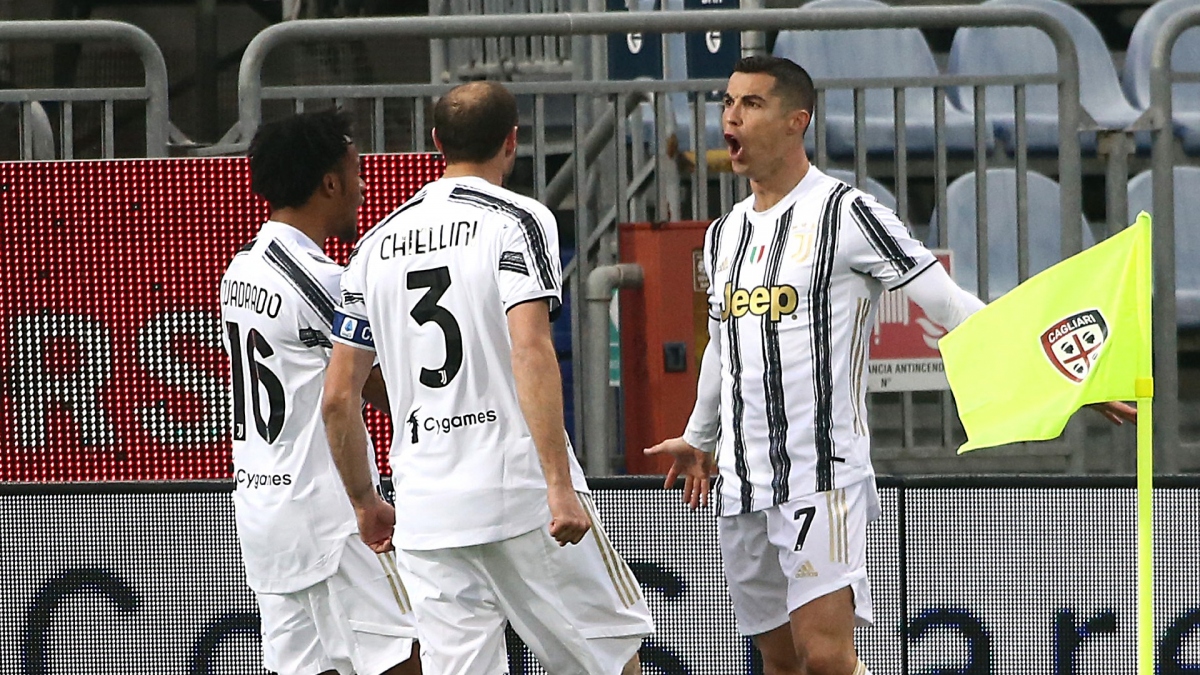 ronaldo lap hat-trick dau tien sau hon 1 nam, juventus tiep tuc dua vo dich serie a hinh anh 1