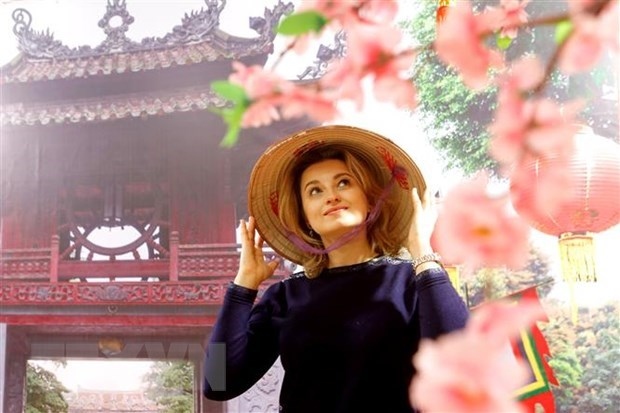 russian photographer impressed by vietnam s ao dai picture 1