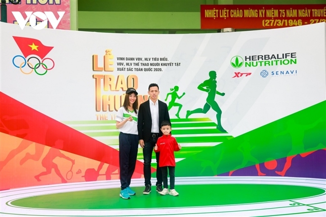 van quyet honoured on vietnam sports day picture 1