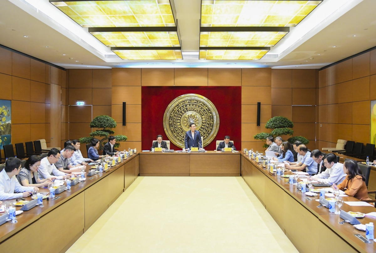 Toàn cảnh buổi làm việc.