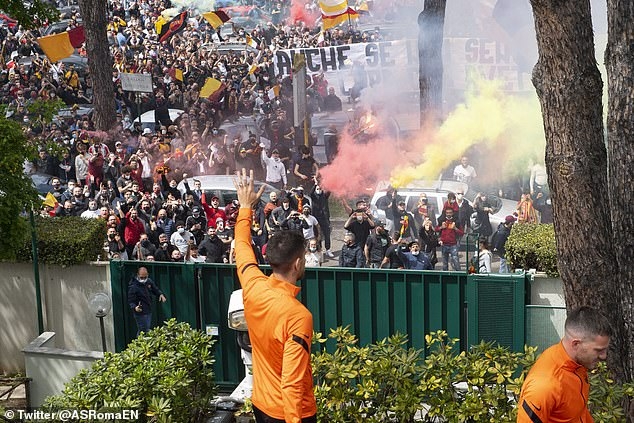  bien nguoi tien clb roma den anh doi dau mu o ban ket europa league hinh anh 3
