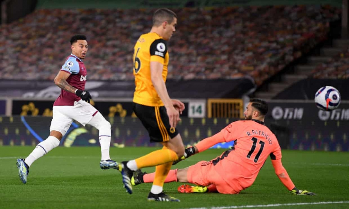 lingard toa sang, west ham danh bat chelsea khoi top 4 premier league hinh anh 2