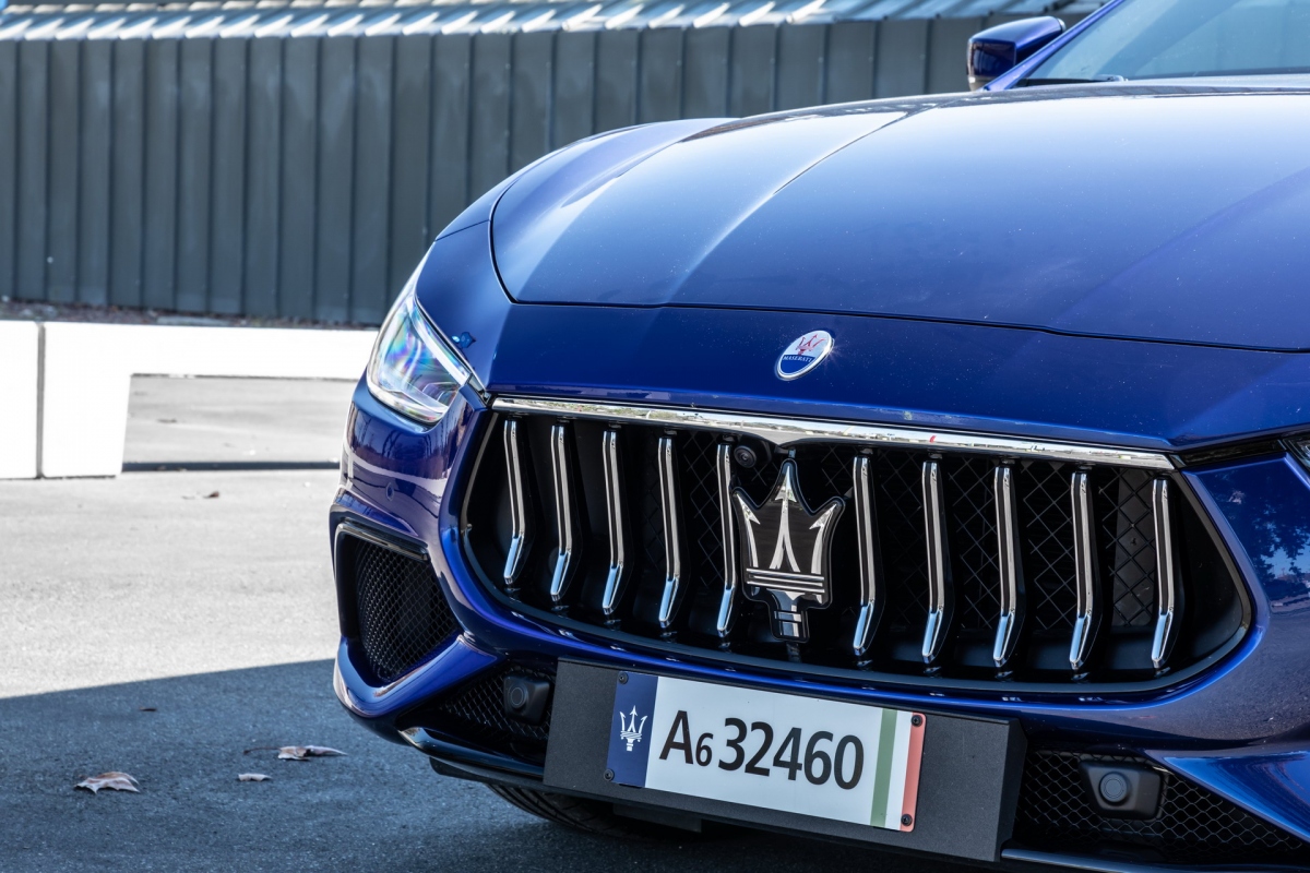 kham pha xe dien maserati ghibli hybrid vua ra mat hinh anh 5