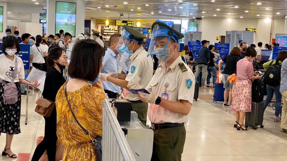 Bộ GTVT yêu cầu làm rõ việc hoàn phí dịch vụ ở sân bay khi hủy chuyến