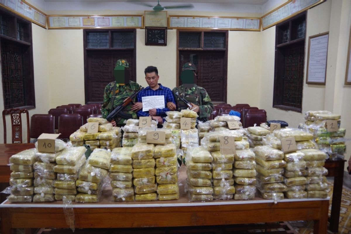police seize 350kg of drugs in bust of transnational drug ring picture 1