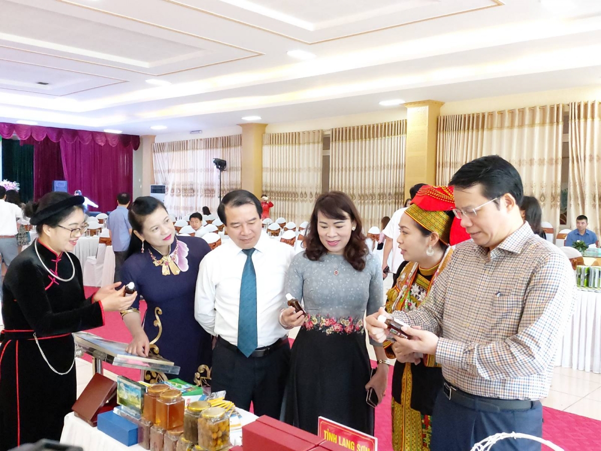 Tọa đàm hợp tác phát triển du lịch 6 tỉnh Việt Bắc