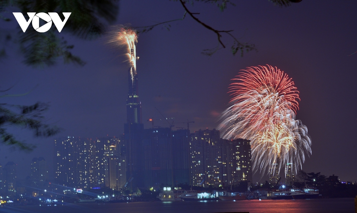 fireworks to be set off throughout hcm city to welcome reunification day picture 1