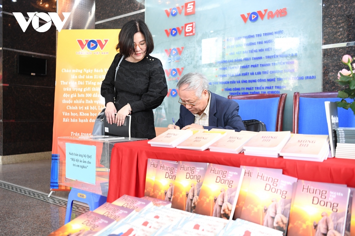 vov hosts book week 2021 picture 4