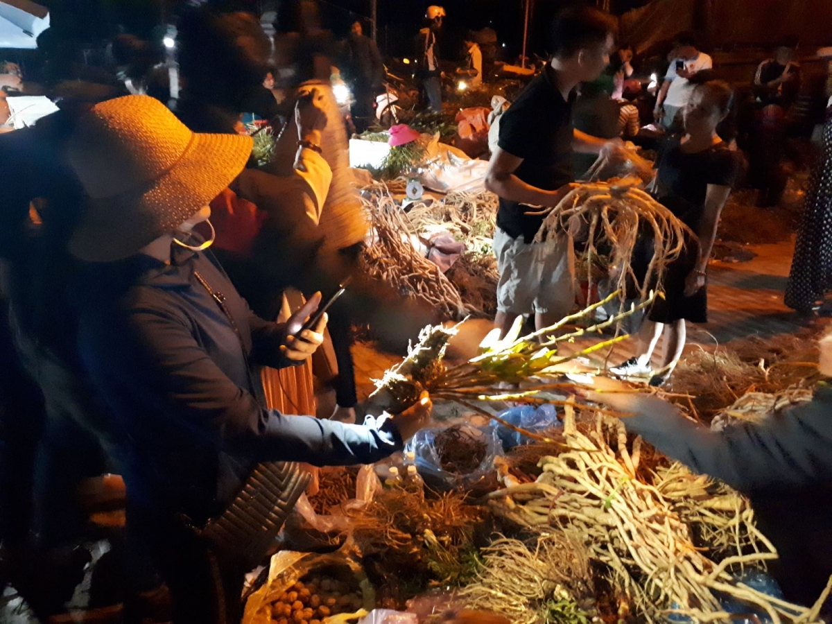 An insight into Tua Chua night market in Dien Bien
