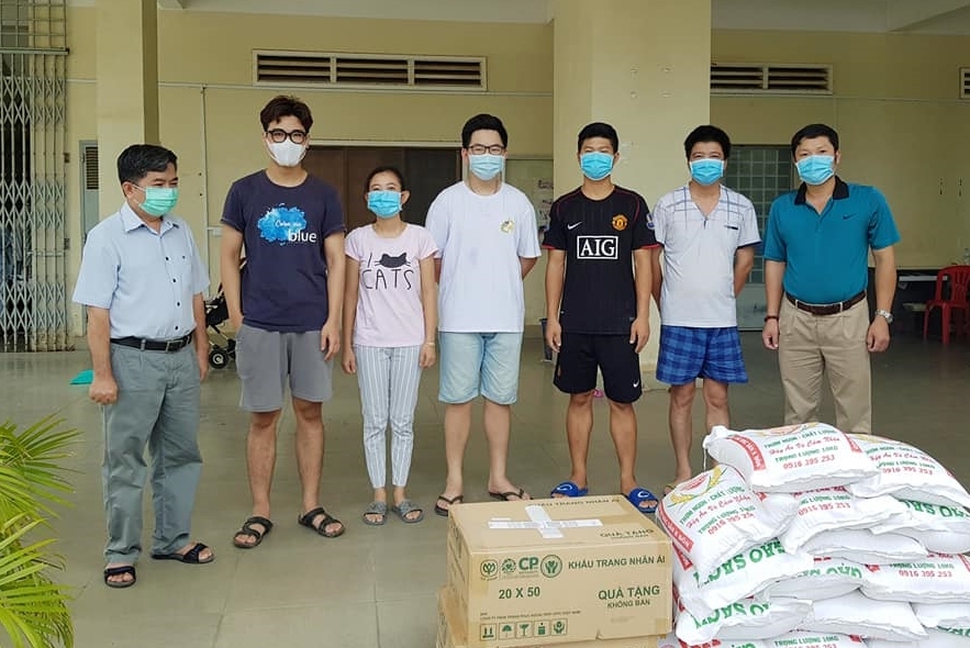 Đại sứ quán hỗ trợ Lưu học sinh Việt Nam tại Campuchia phòng chống dịch Covid-19