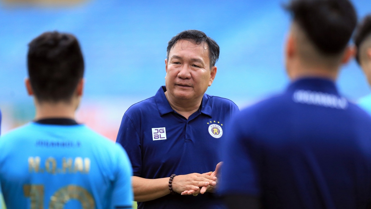 HLV Hoàng Văn Phúc thay HLV Chu Đình Nghiêm dẫn dắt Hà Nội FC (Ảnh: HNFC).
