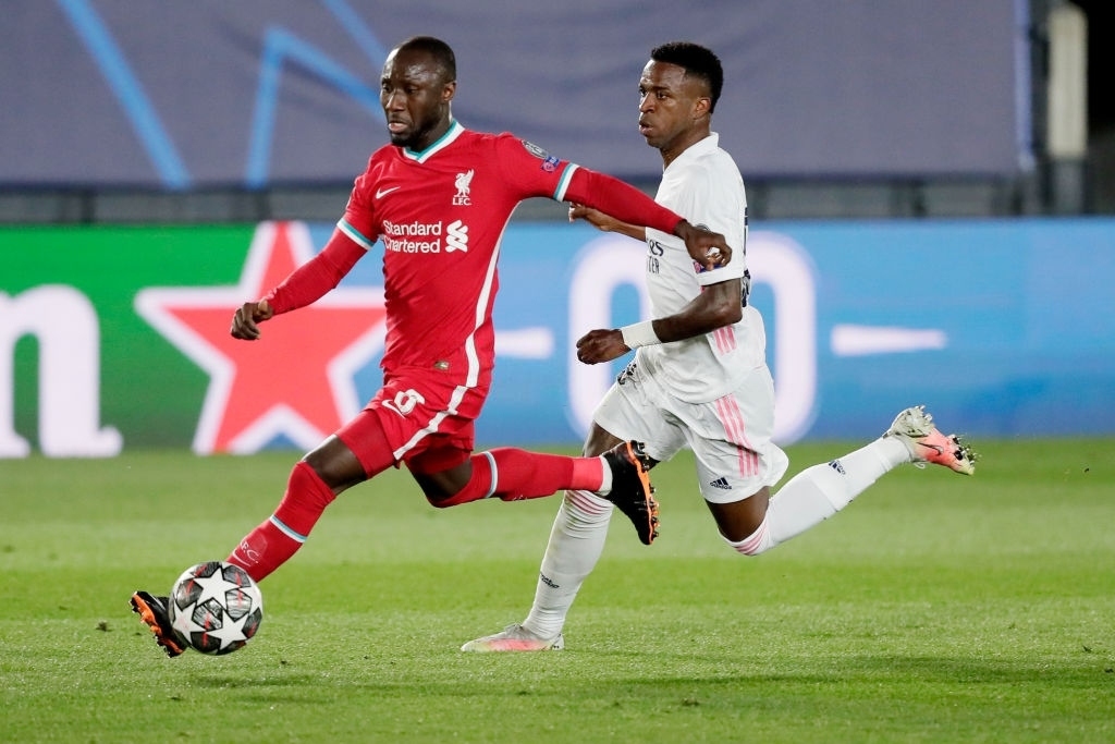 Naby Keita chơi tệ ở trận đấu với Real Madrid nên bị thay ra sớm (Ảnh: Getty).