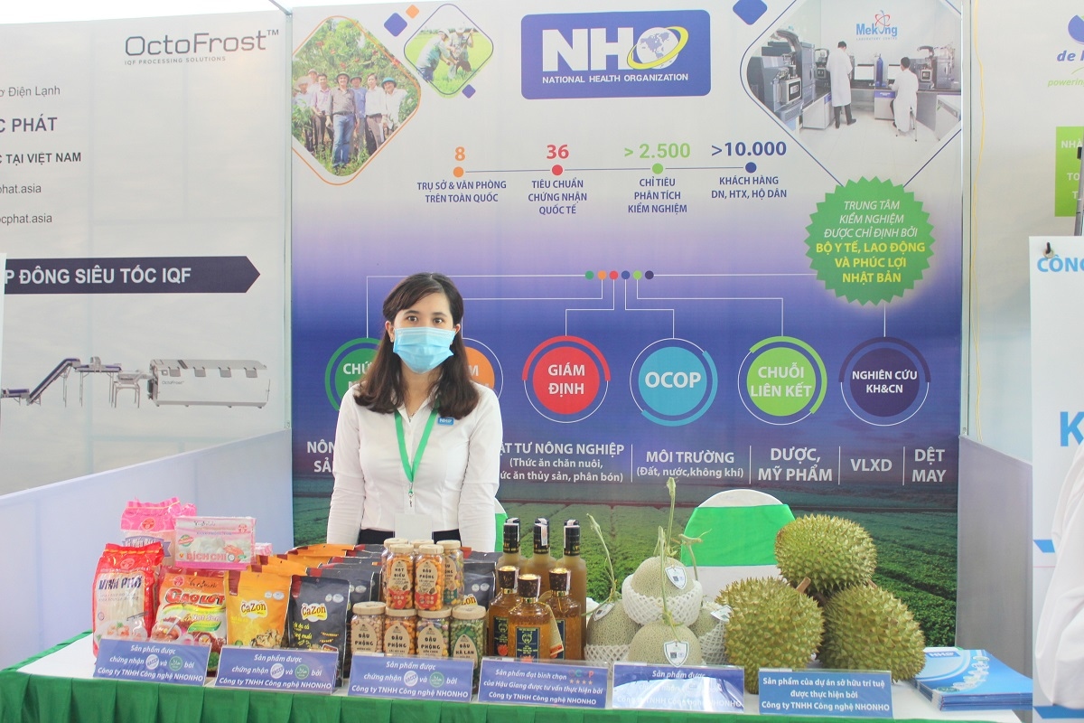 Đẩy mạnh chế biến, phát triển thị trường để bớt phải "giải cứu nông sản"