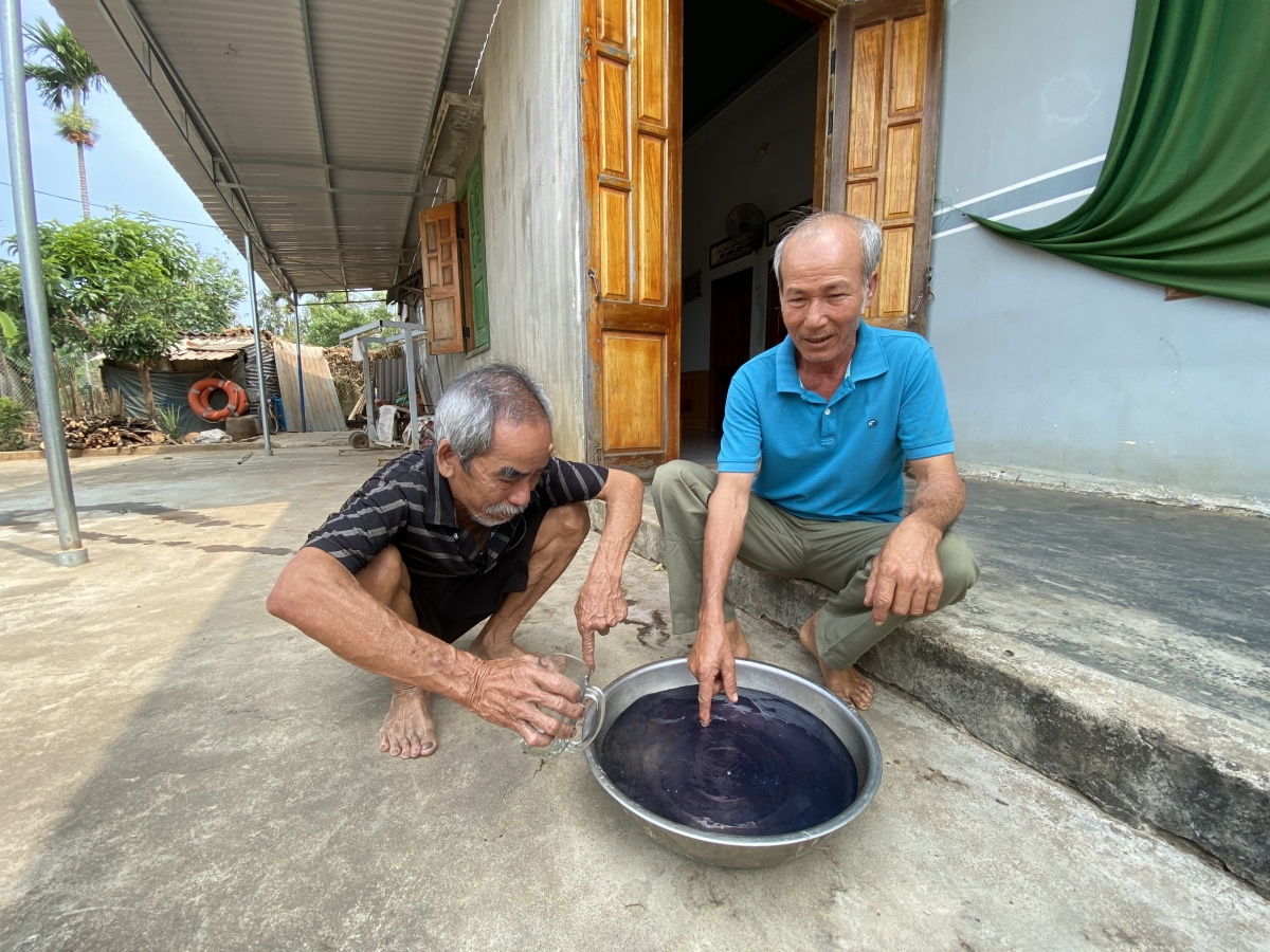 Hàng nghìn dân huyện Lắk khát... ngay bên hồ nước