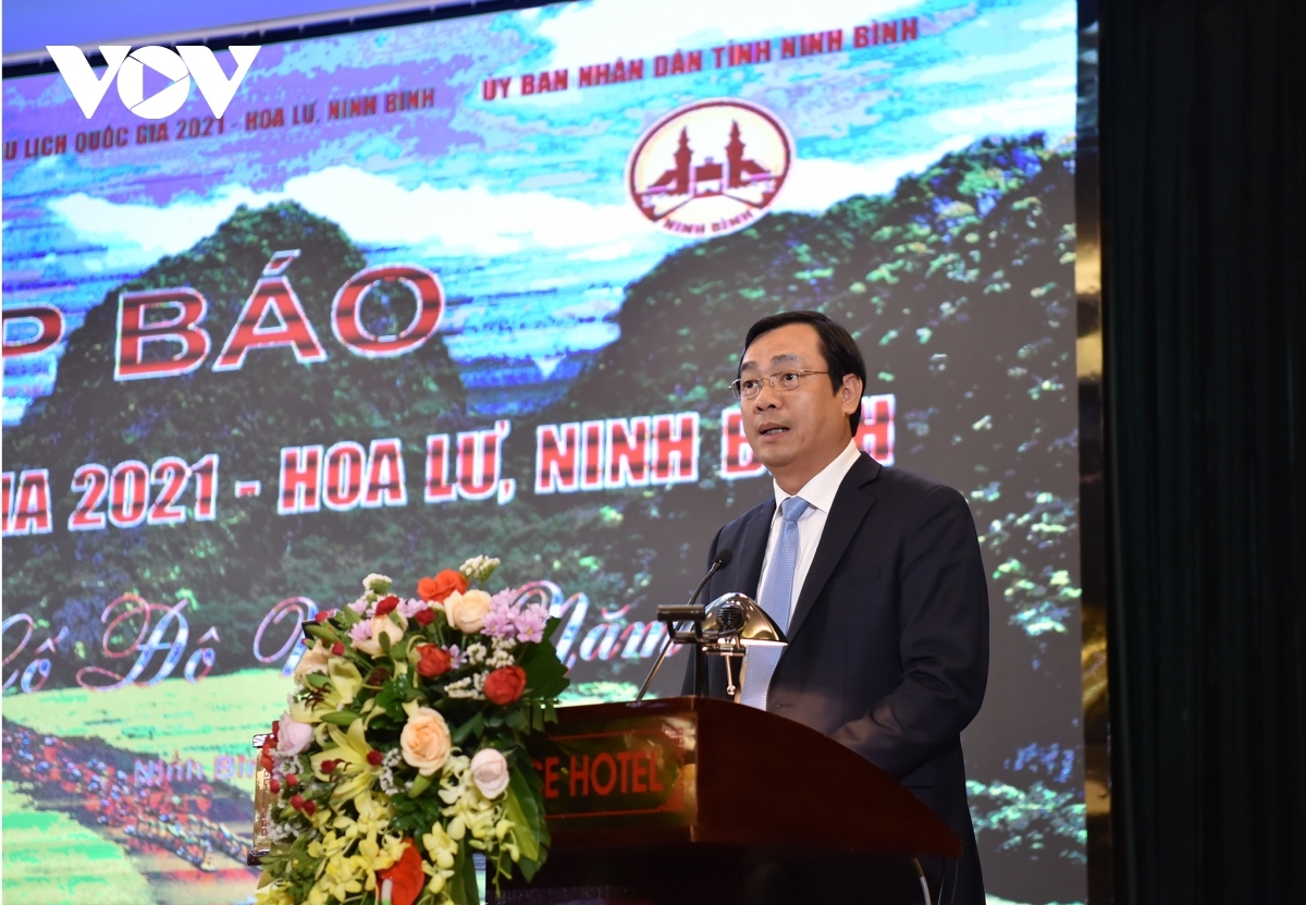 Nguyen Trung Khanh, director general of the Vietnam National Administration of Tourism addresses the event