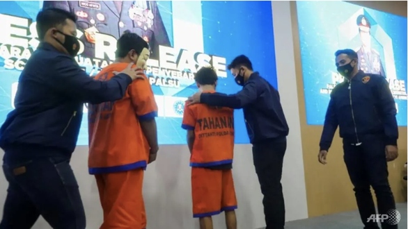 hai tin tac indonesia lua 30.000 nguoi my lay 60 trieu usd hinh anh 1