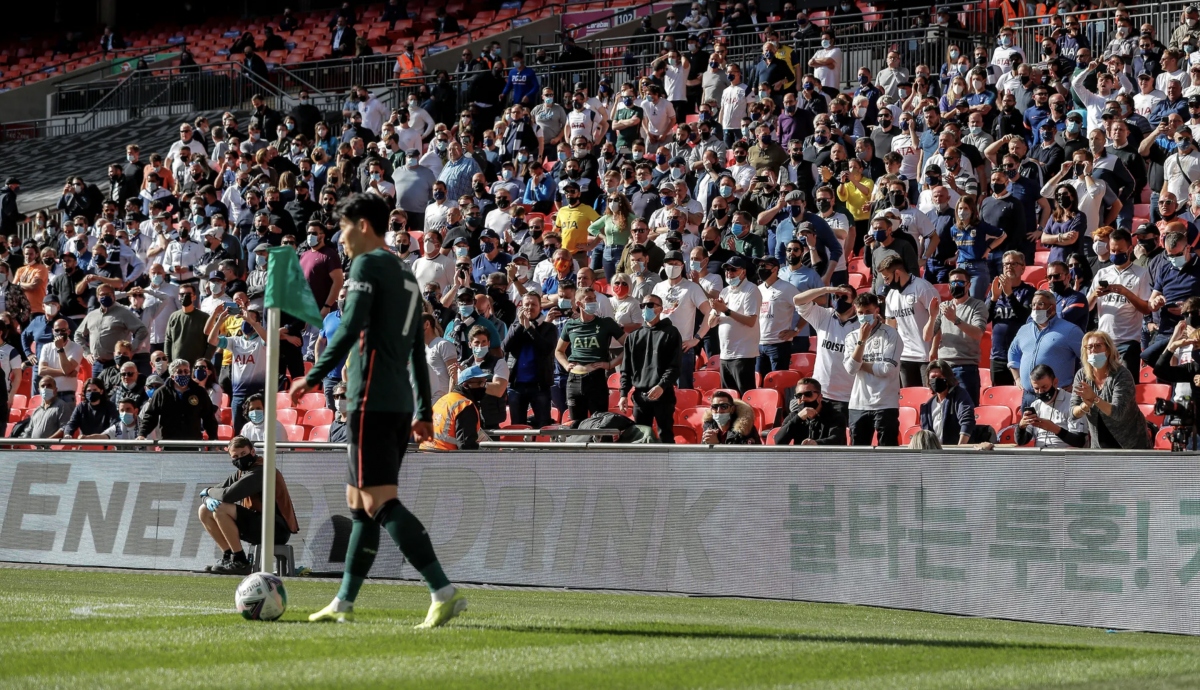 8.000 CĐV được vào sân Wembley theo dõi trận chung kết League Cup giữa Man City và Tottenham. (Ảnh: The Guardian).