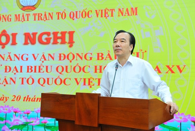  Phó Chủ tịch Ngô Sách Thực phát biểu tại Hội nghị. Ảnh: MTTQ VN