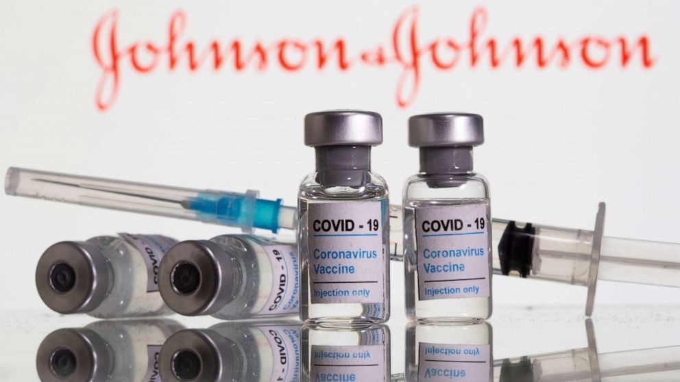 Bốn bang của Mỹ báo cáo về các phản ứng bất lợi đối với vaccine Johnson & Johnson (Ảnh: AP)