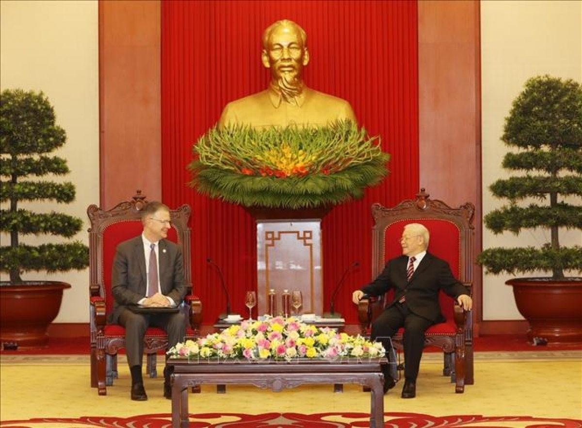 party leader invites president j. biden to visit vietnam picture 1