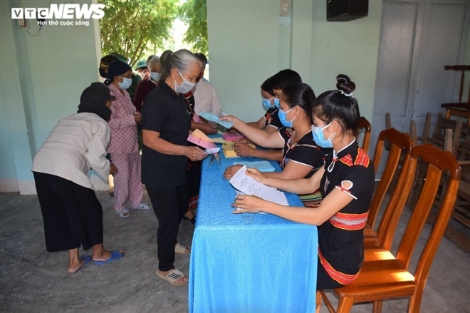 Theo thống kê, 6 xã biên giới ở huyện Nam Giang có hơn 4.800 cử tri. Đây là những cử tri đầu tiên của Quảng Nam thực hiện quyền bầu cử.