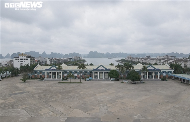 unesco-recognised ha long bay falls quiet amid latest covid-19 wave picture 11