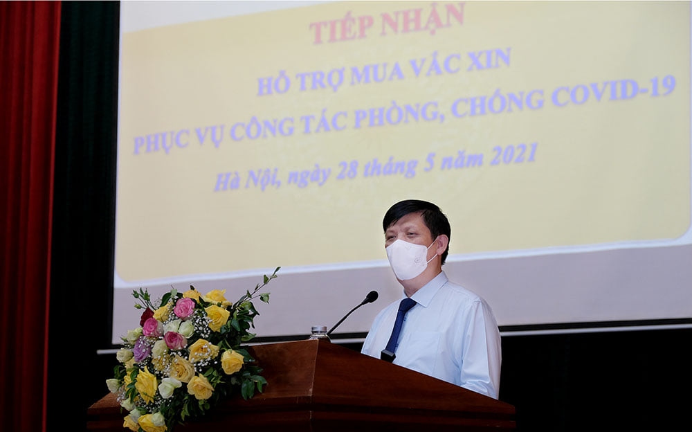 bo y te tiep nhan 185 ty dong ung ho quy vaccine phong covid-19 hinh anh 1
