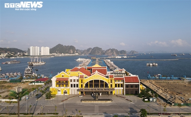 unesco-recognised ha long bay falls quiet amid latest covid-19 wave picture 1