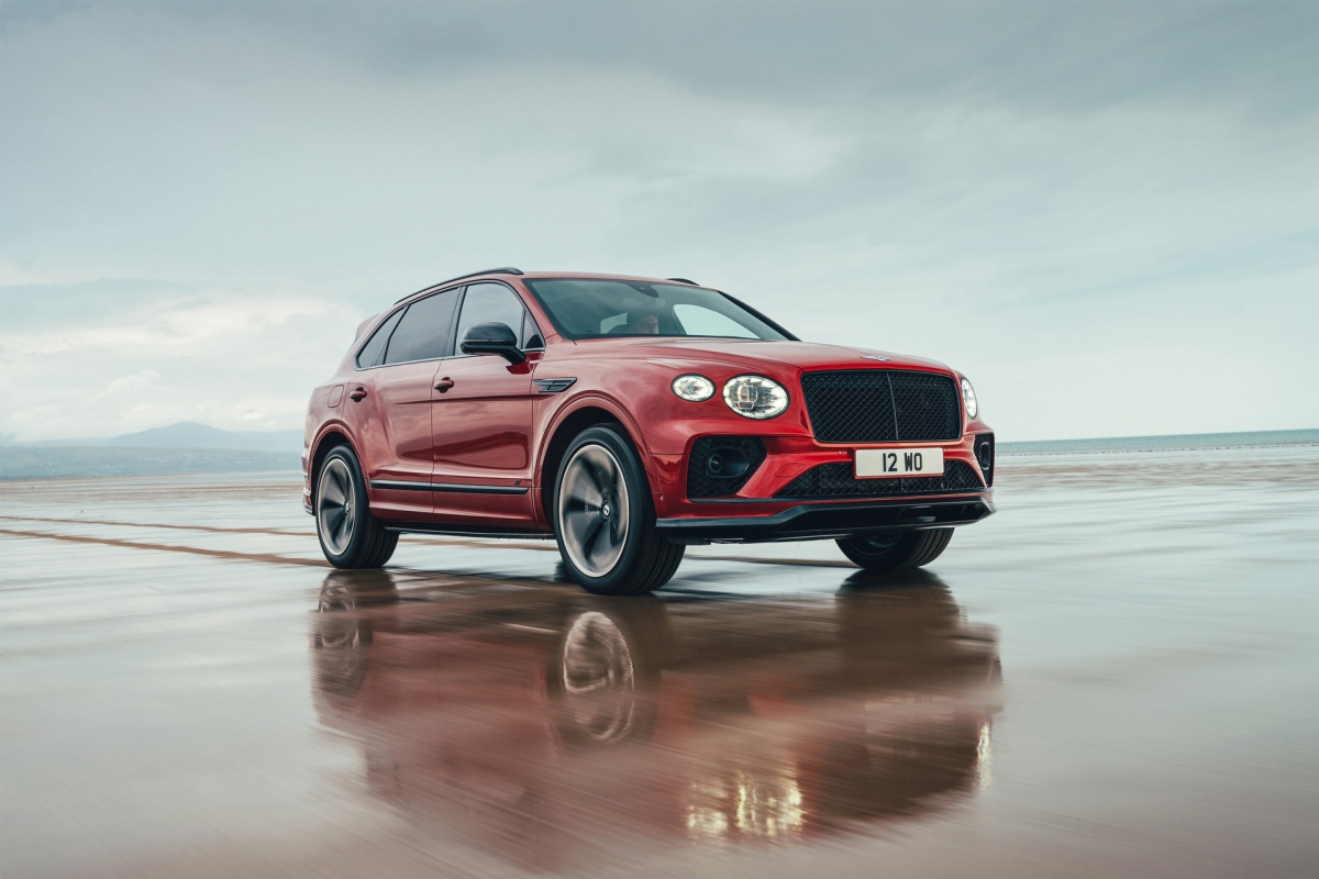 Giá xe Bentley Bentayga mới nhất  thông tin khuyến mãi 92023