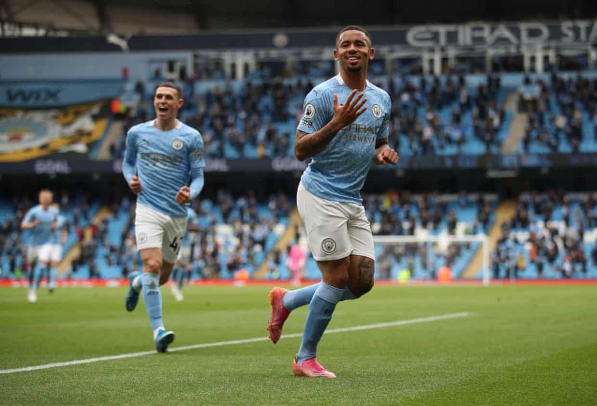 Man City nhân đôi cách biệt. (Ảnh: Getty)