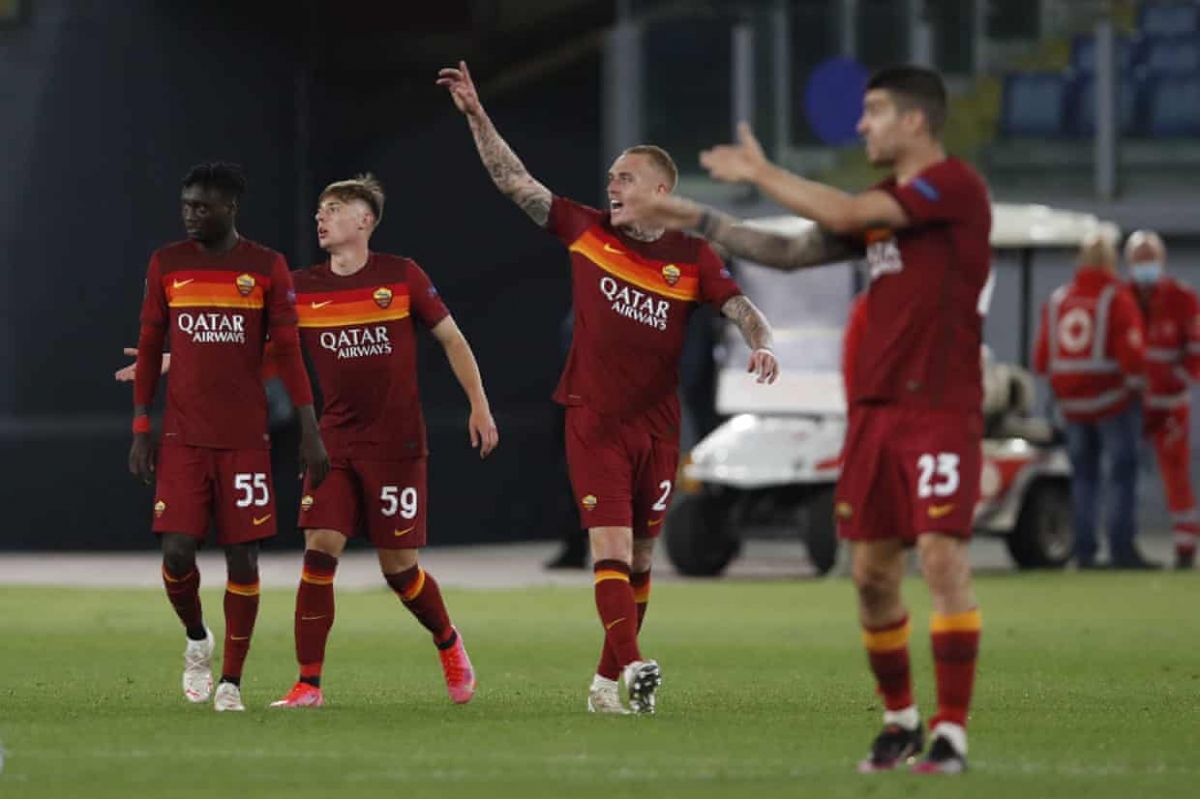 mu vao chung ket europa league sau tran thua as roma hinh anh 20