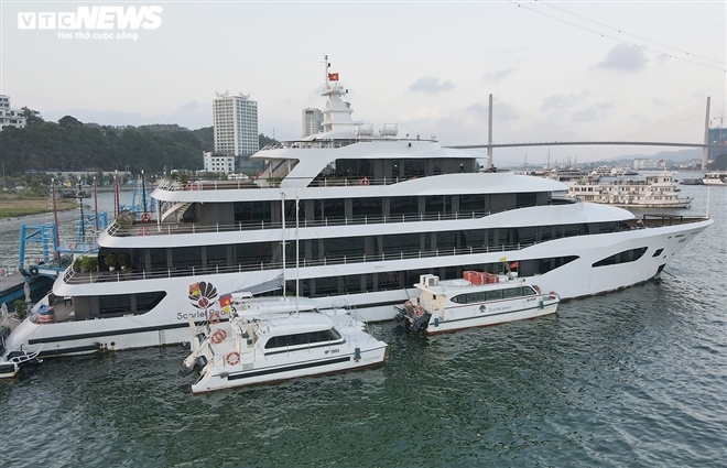 unesco-recognised ha long bay falls quiet amid latest covid-19 wave picture 7 unesco-recognised ha long bay falls quiet amid latest covid-19 wave picture 7
