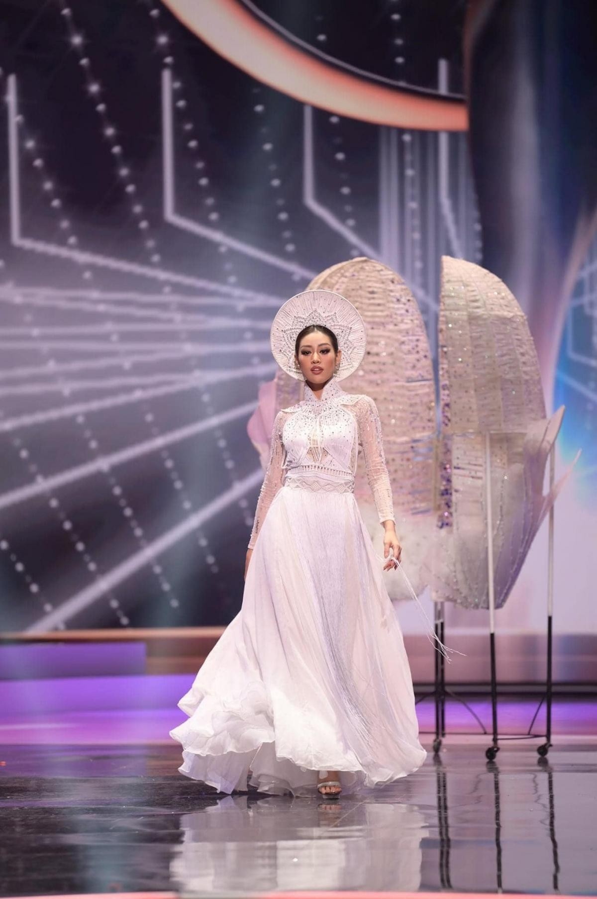 Hoa hậu Khánh Vân và hành trình lọt top 21 tại Miss Universe 2020