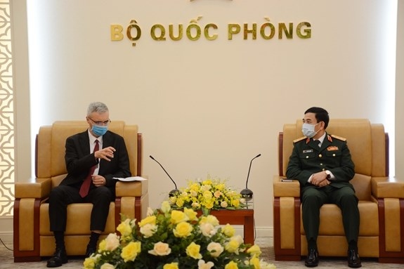 Vietnam, France enjoy great strides in defence links