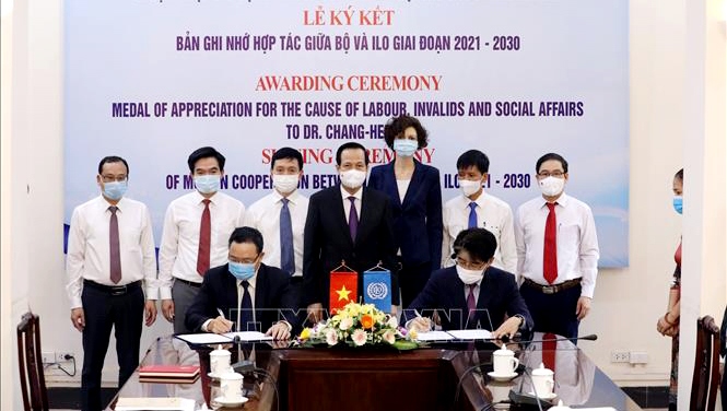 vietnam, ilo sign mou on co-operation for next decade picture 1 vietnam, ilo sign mou on co-operation for next decade picture 1