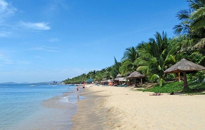 tripadvisor lists an bang, my khe among top 25 beaches in asia picture 1