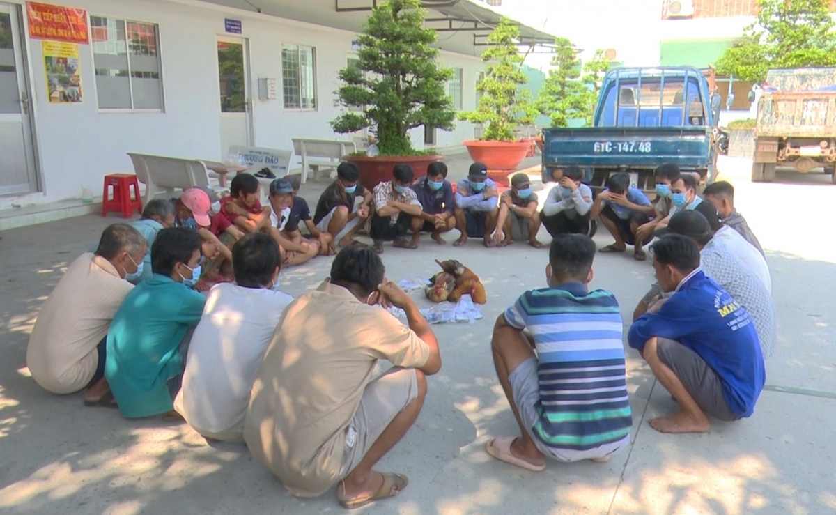 An Giang triệt xóa sới bạc "khủng” giữa mùa dịch, bắt giữ 26 đối tượng